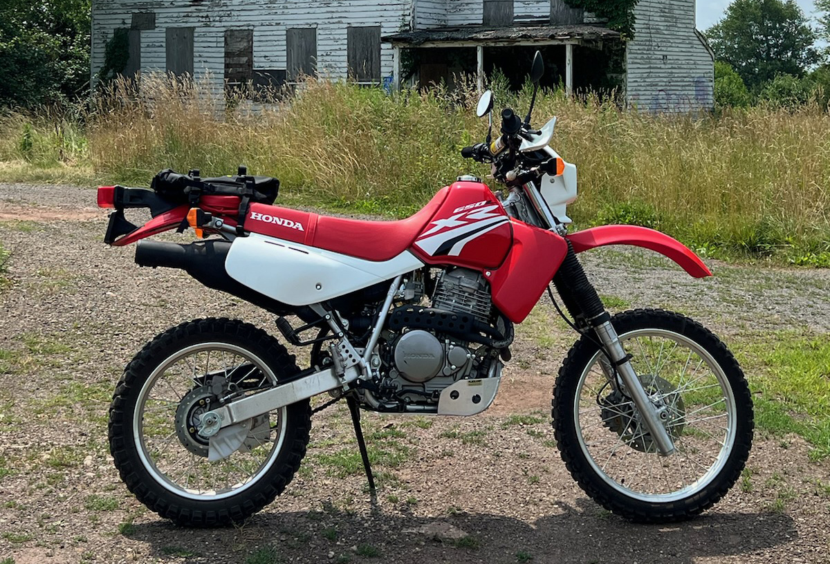 Honda XR650L Abandoned house in a ghost town
