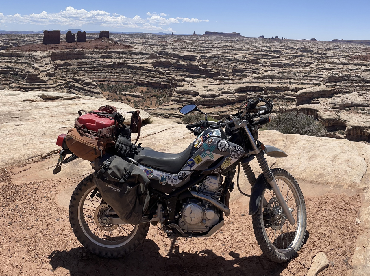 Yamaha XT250 high desert rock garden