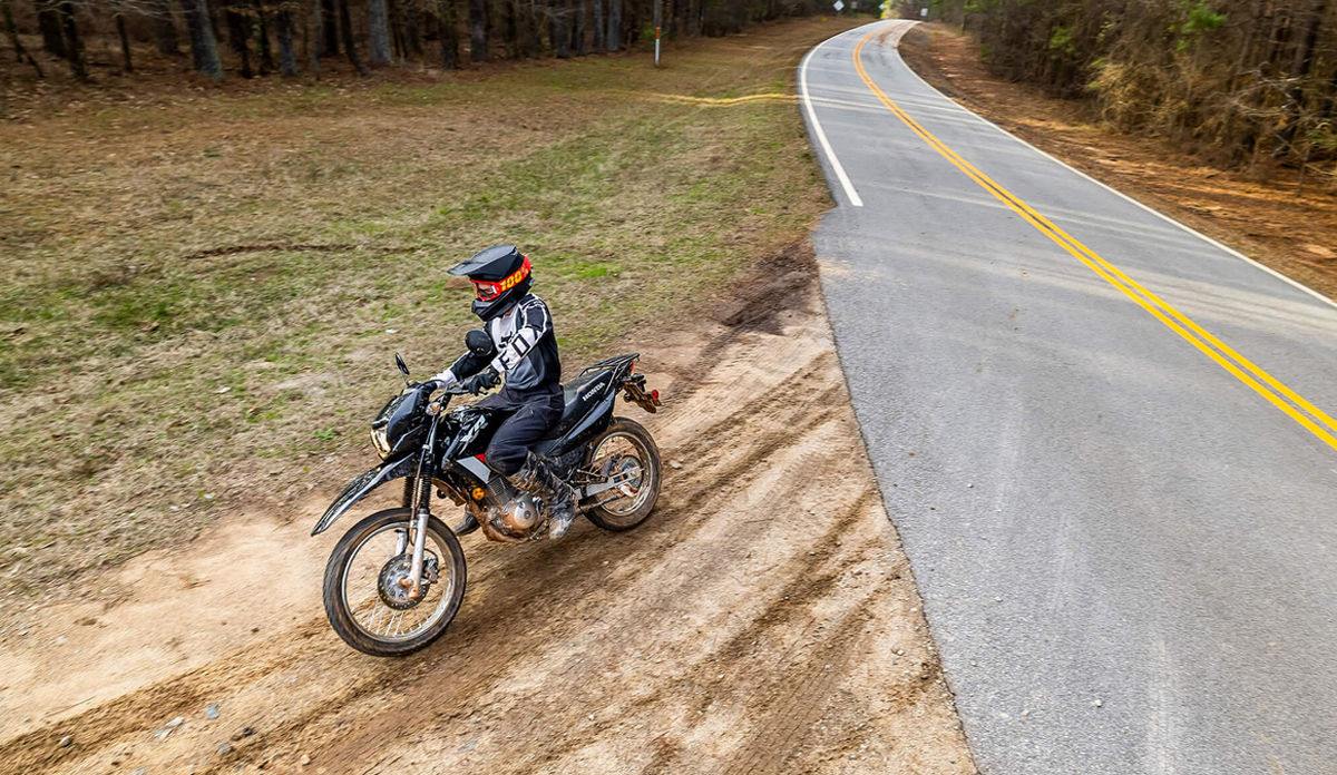 honda xr150l dual sport leaving the pavement